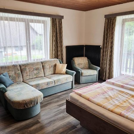 Guesthouse Schoba Typ A Kirchbach  ภายนอก รูปภาพ